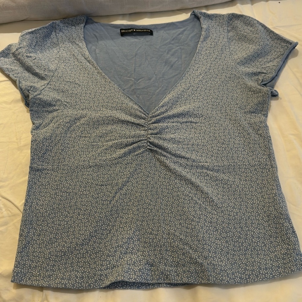 Brandy Melville Blue Flower ruched T
